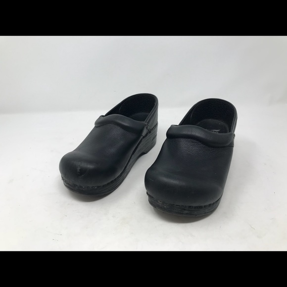 girls dansko clogs